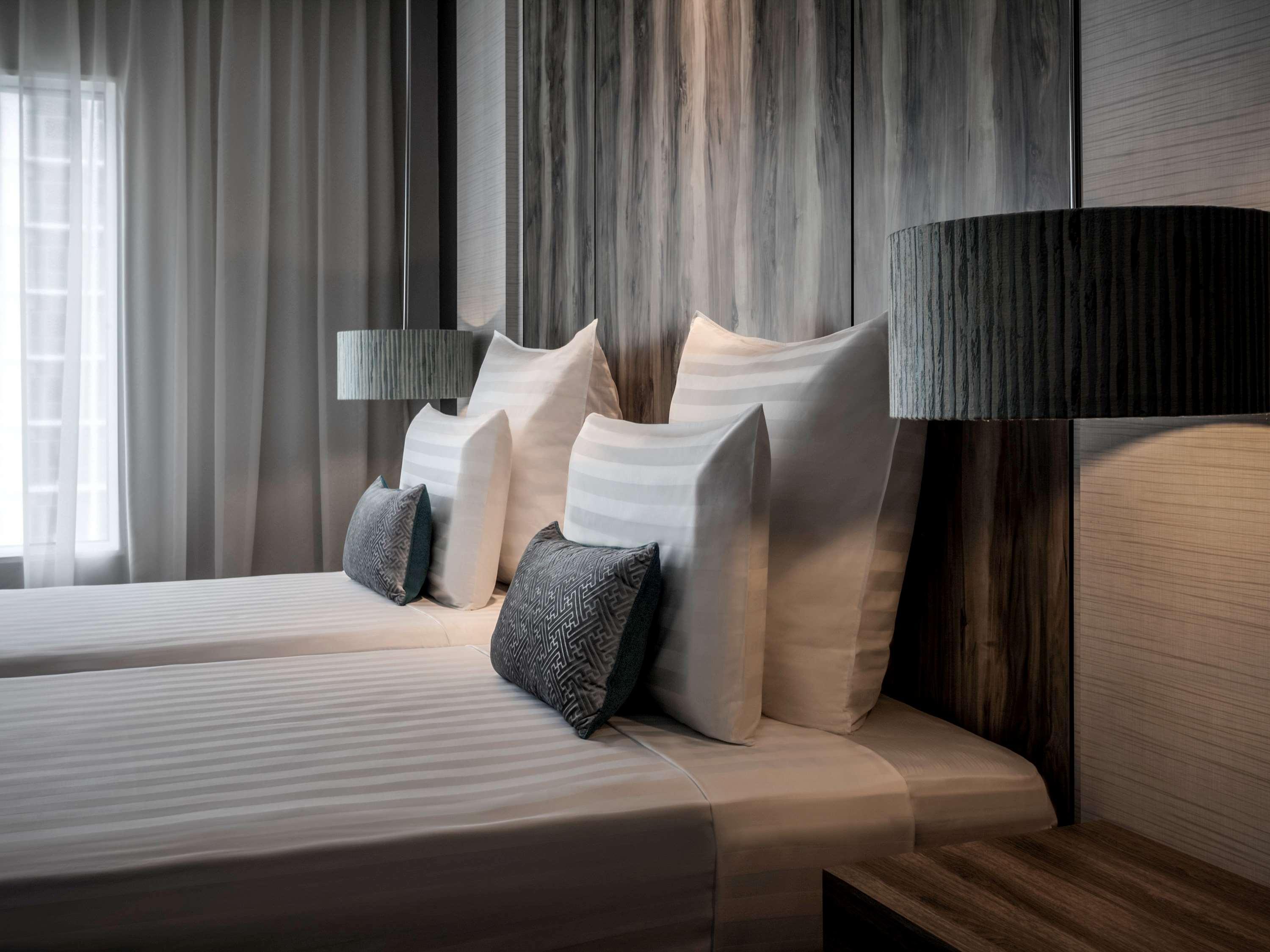 Hotel Pullman Miri Waterfront Esterno foto