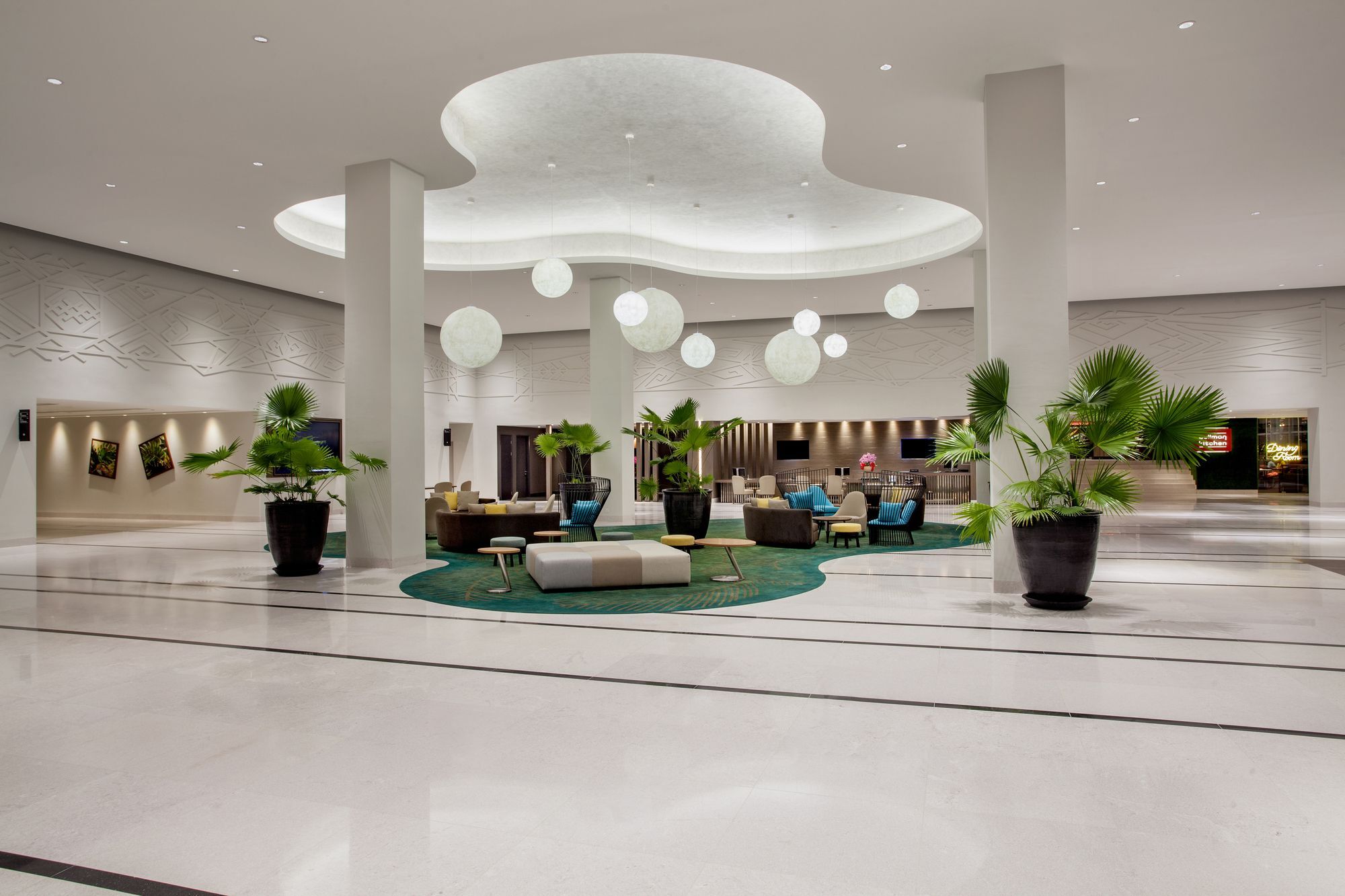 Hotel Pullman Miri Waterfront Esterno foto Lobby
