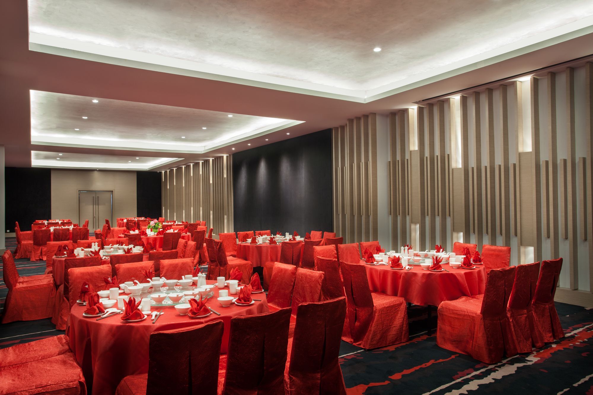 Hotel Pullman Miri Waterfront Esterno foto The ballroom