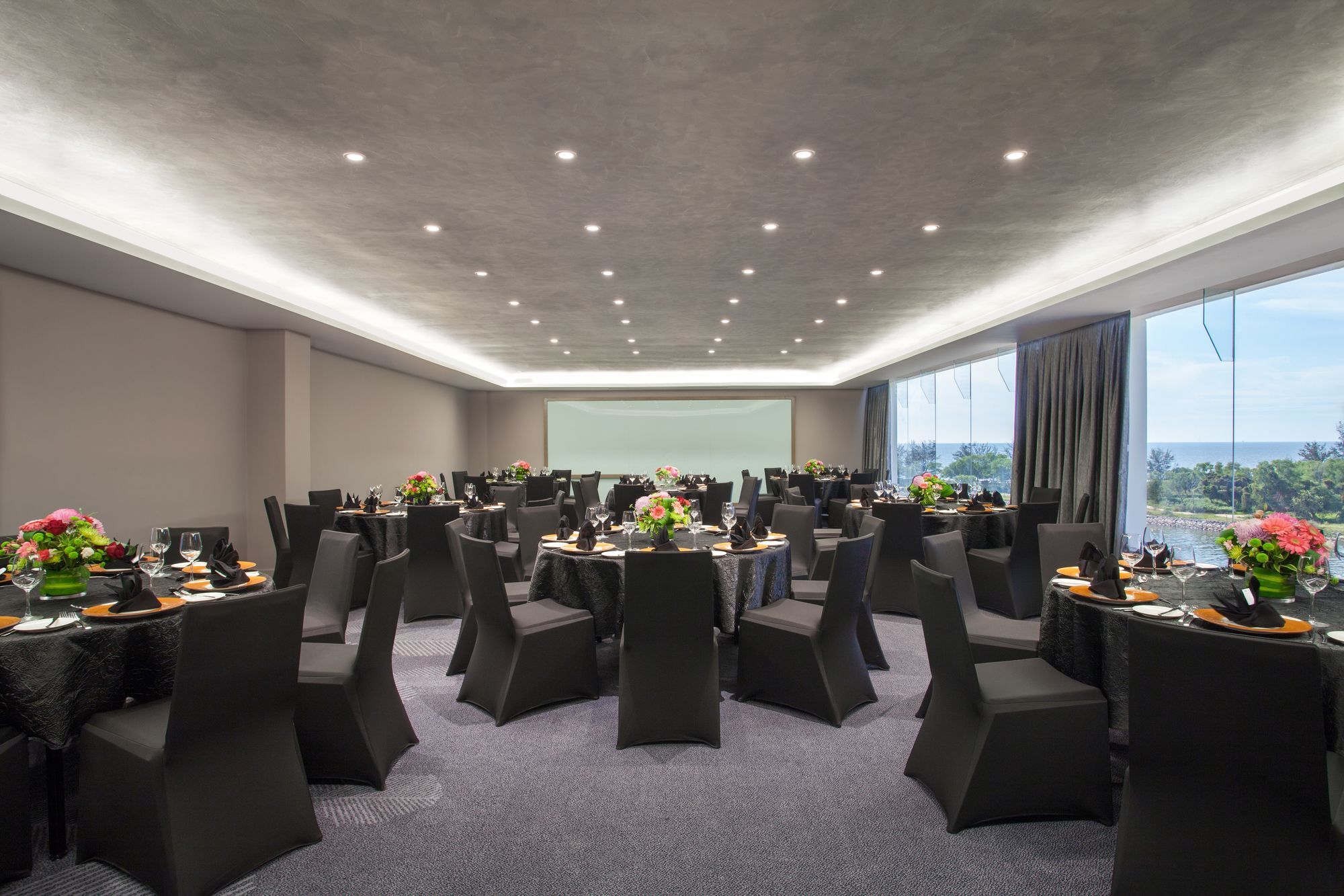 Hotel Pullman Miri Waterfront Esterno foto The Westin Ballroom